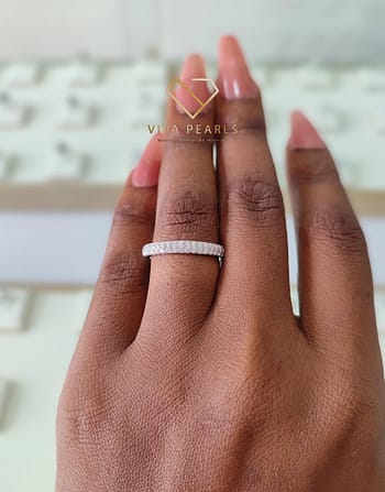 Obsession Moissanite Wedding Band